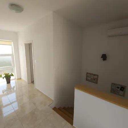 Holiday Mila Sukošan